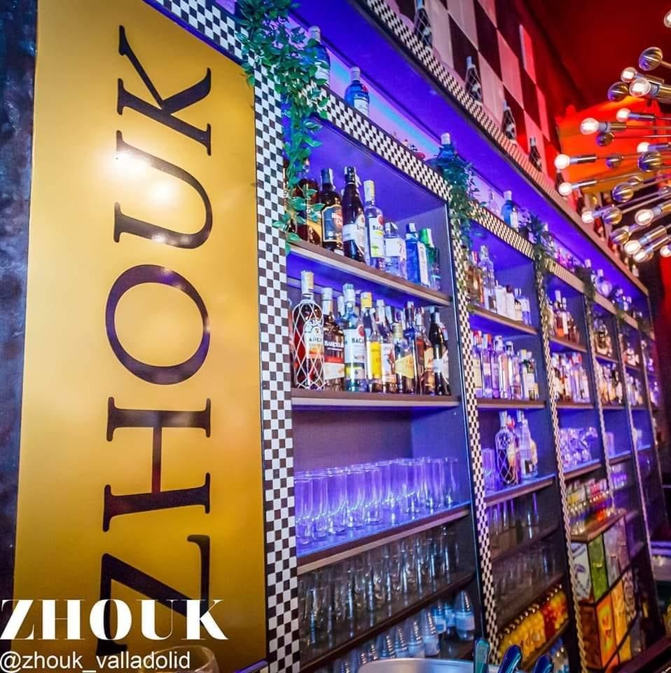 Barra Zhouk Valladolid