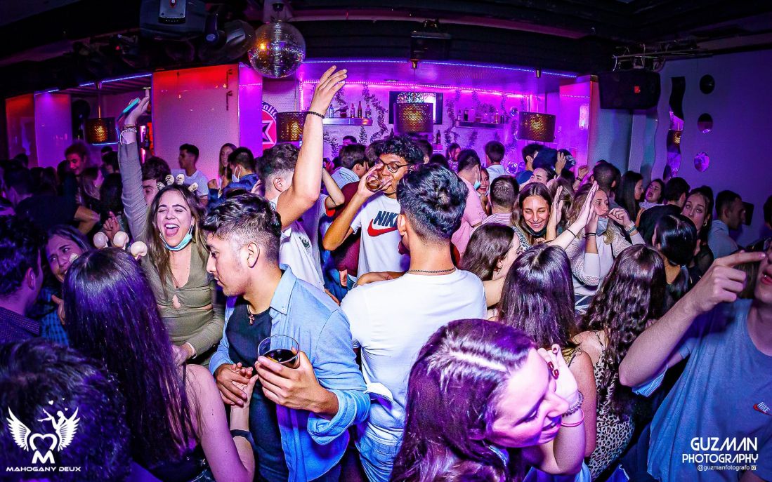 Interior Mahogany Deux Valladolid